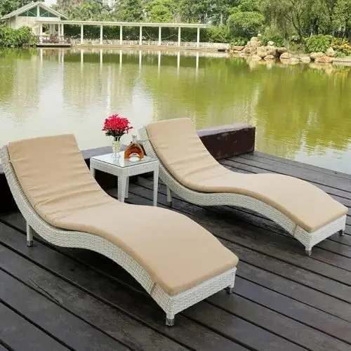 Pool Lounge
